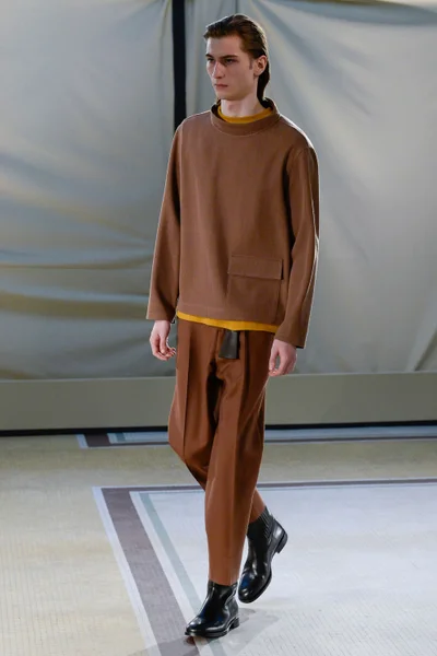 Look 1